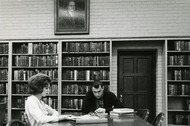 Fletcher 图书馆, University of Tennessee at 查塔努加 照片